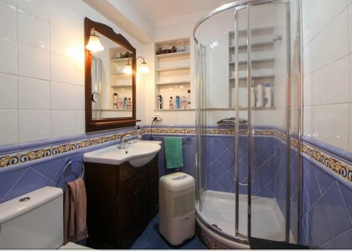 Zona Tetuan Puertochico Apartmán *